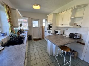 Photo 7- click for photo gallery